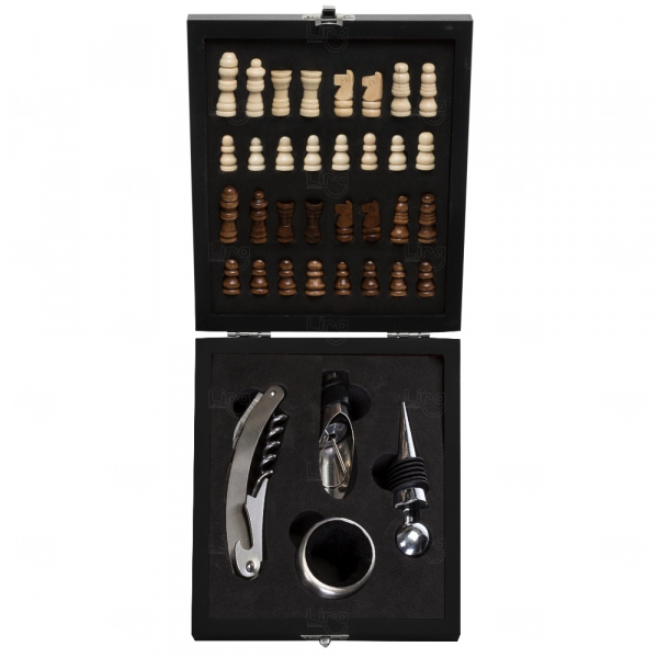 Kit Vinho 4 peças com Tabuleiro de Xadrez Personalizado