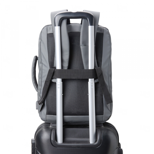 Mochila Executiva 23L em Couro Sintético com USB 