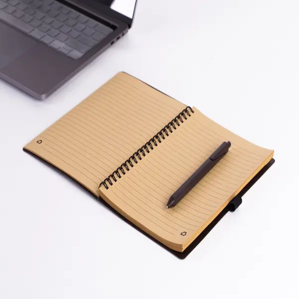 Caderno A5 Capa PP com Caneta Personalizado 